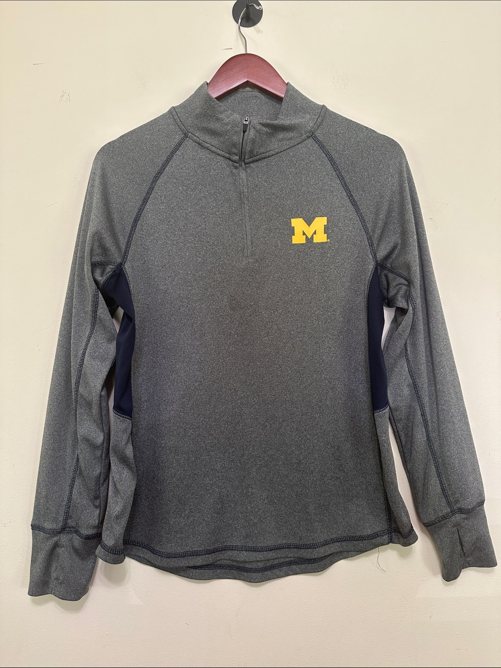 Colosseum Gray University of Michigan Quarter-Zip Pullover with Yellow M Logo